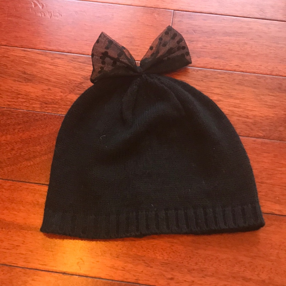 👗topshop black knit hat with bow